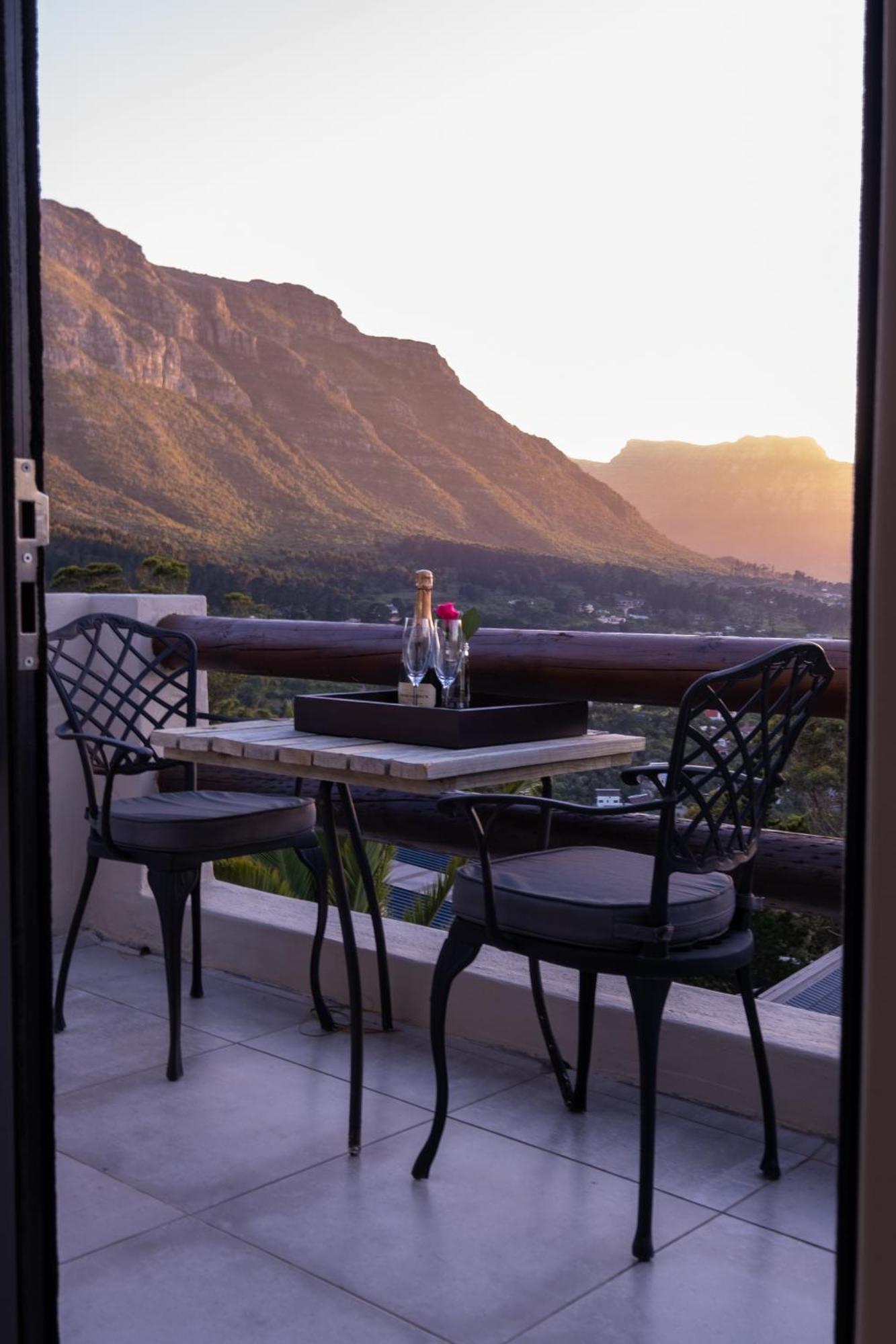 Dreamhouse Guest House Hout Bay Esterno foto